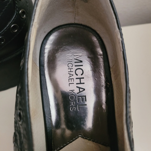 Michael kors Grommet oxfords size 8.5* - Picture 12 of 12